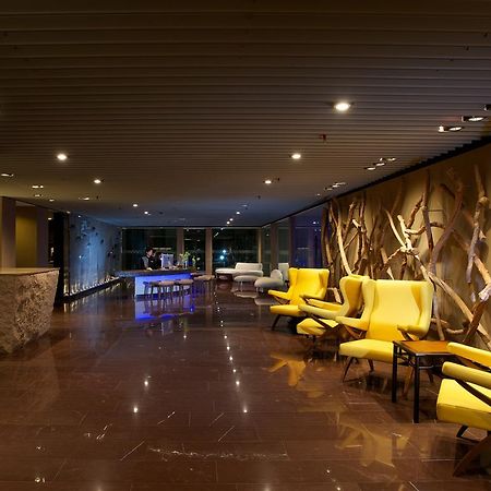 Gtower Hotel Куала Лумпур Екстериор снимка The lounge at the airport
